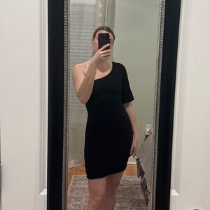 GUESS ONE SHOULDER BLACK BODYCON DRESS